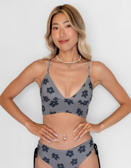 NOA Bikini Top  -on vacay- (シャーリング ワイドアンダー トライアングル ビキニ トップ)