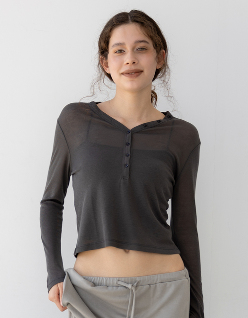 ボタンデザイン ロングスリーブ Tシャツ -charcoal-
