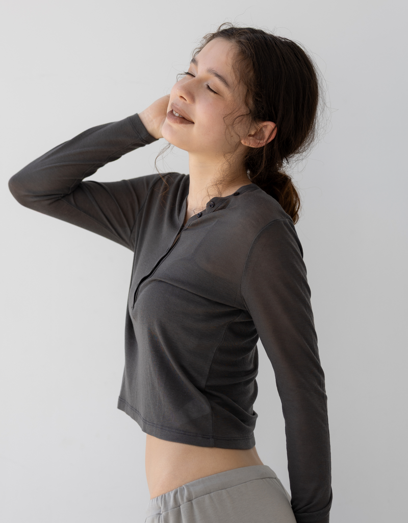 ボタンデザイン ロングスリーブ Tシャツ -charcoal-